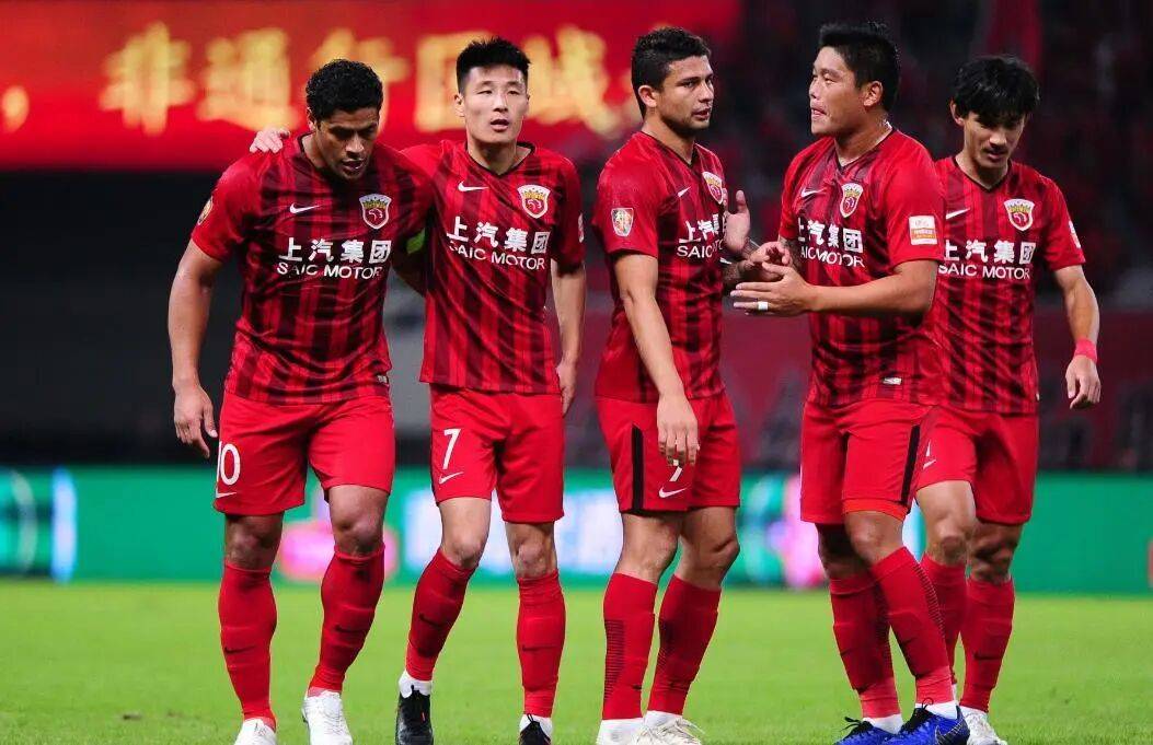 里程碑夜阿贾克斯防线松动，NBA季后赛冲刺阶段刷纪录，球迷炸锅，团队化学反应显著的简单介绍