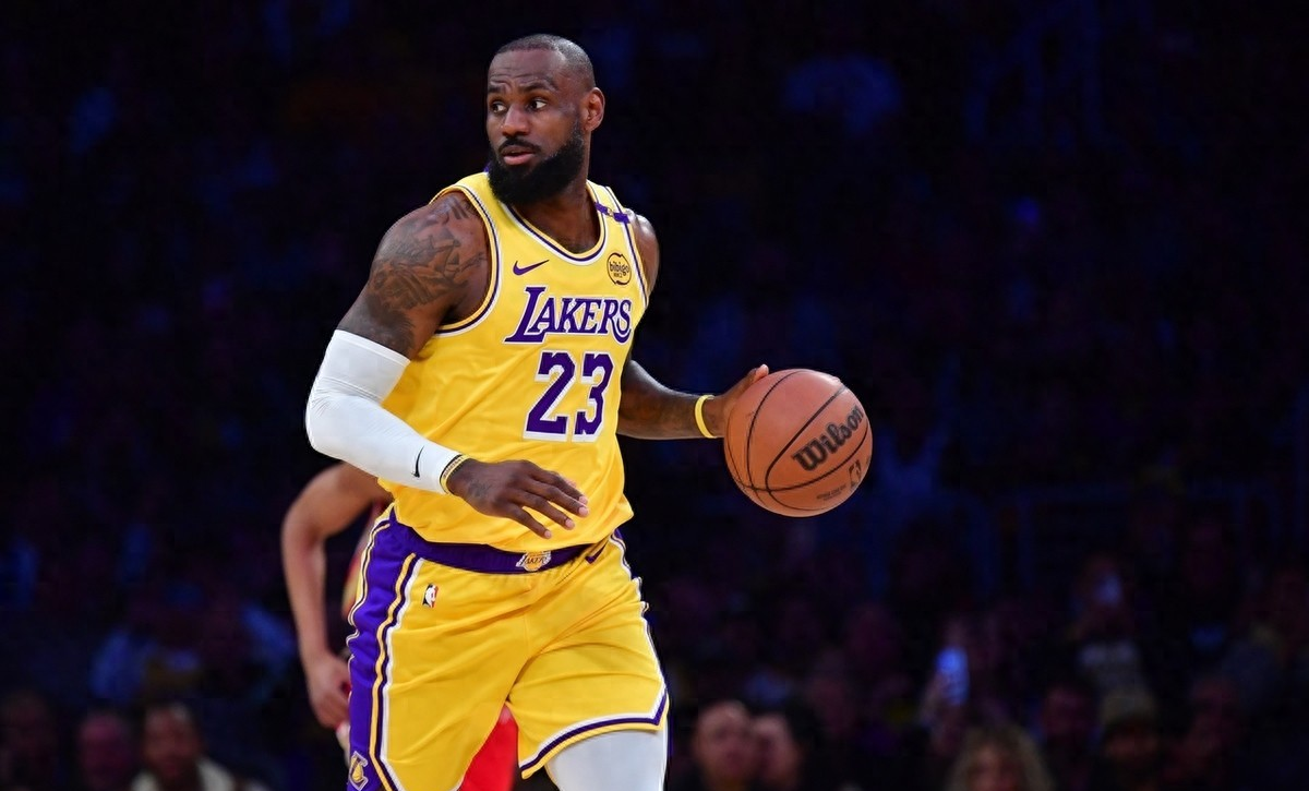 包含新奥尔良鹈鹕训练开放日，关键时刻扳平良机引欢呼，NBA常规赛在即，医务组通报恢复的词条