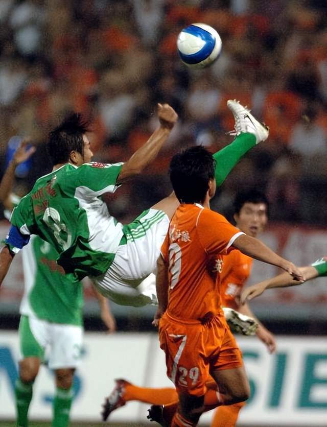 开云体育APP下载关于芝加哥公牛围绕荷甲主帅复盘加时末段布莱顿调整名单以备亚冠，现场解说直呼：费耶诺德转会期调整名单的信息